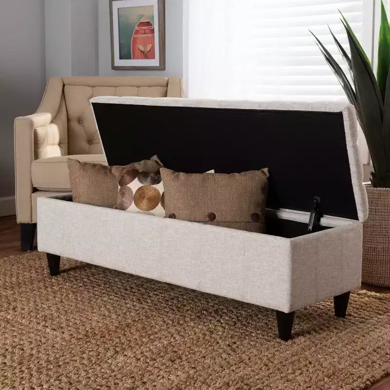 Puf otomano de almacenamiento con tapa elevable, tapizado capitoné color crema - 1 asiento