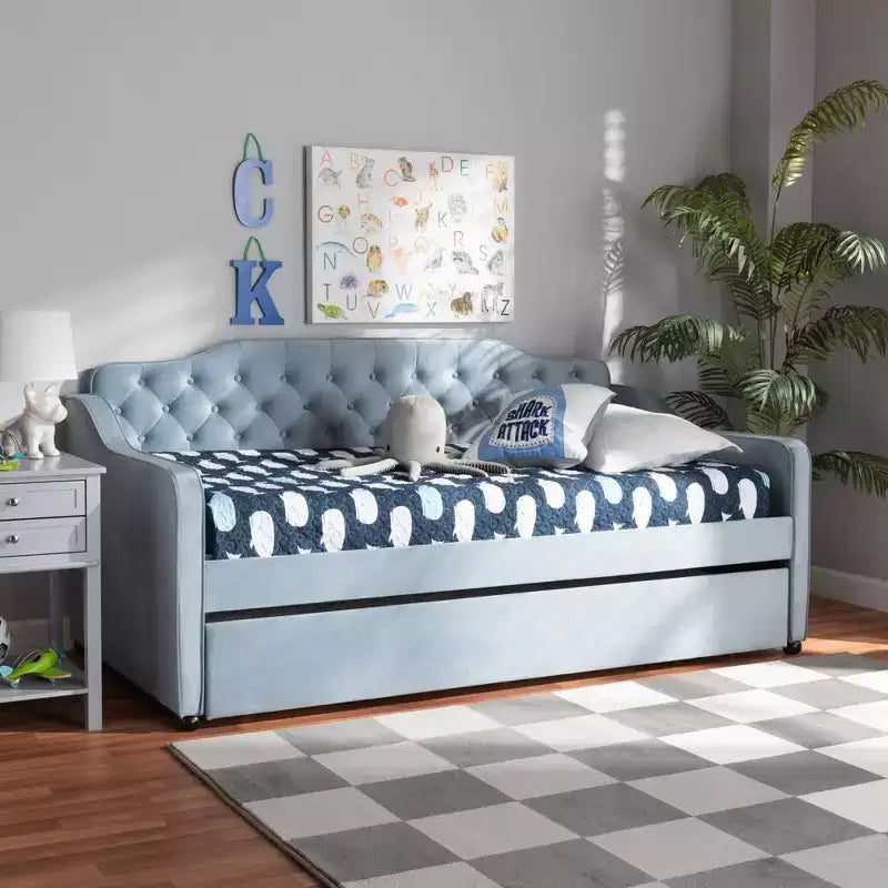 Diván tapizado en terciopelo azul claro con cama nido – Capacidad para 2 personas
