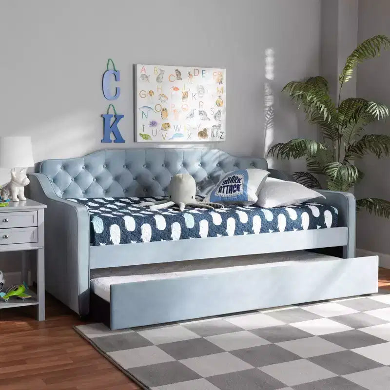 Diván tapizado en terciopelo azul claro con cama nido – Capacidad para 2 personas