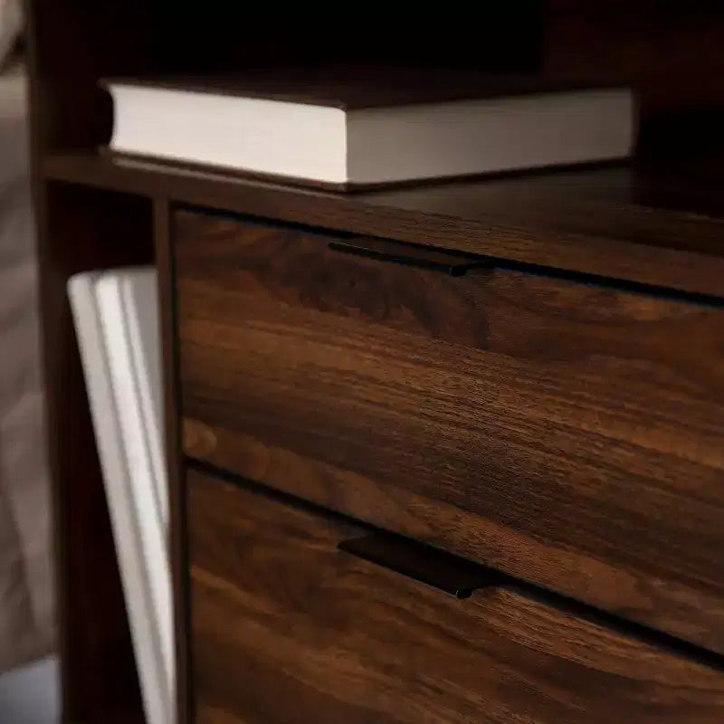 Mesa de Noche Moderna de Nogal Oscuro con Cajón y Estante Abierto — 1 Persona