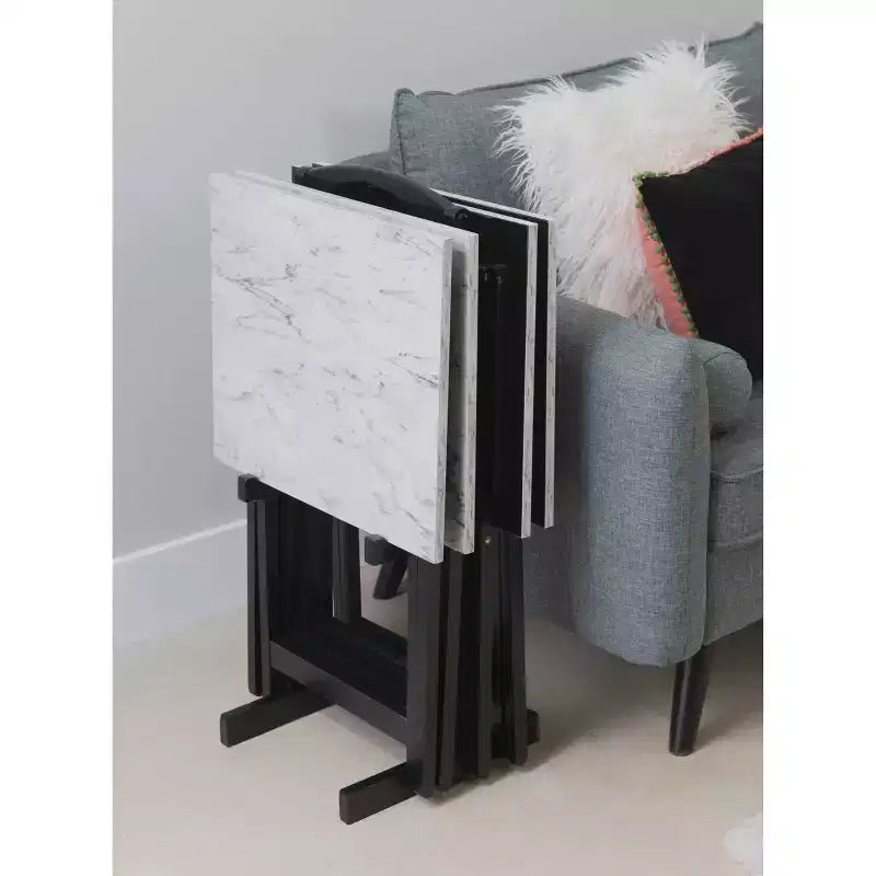 Juego de 4 mesas plegables con bandeja de mármol sintético marrón/blanco con soporte
