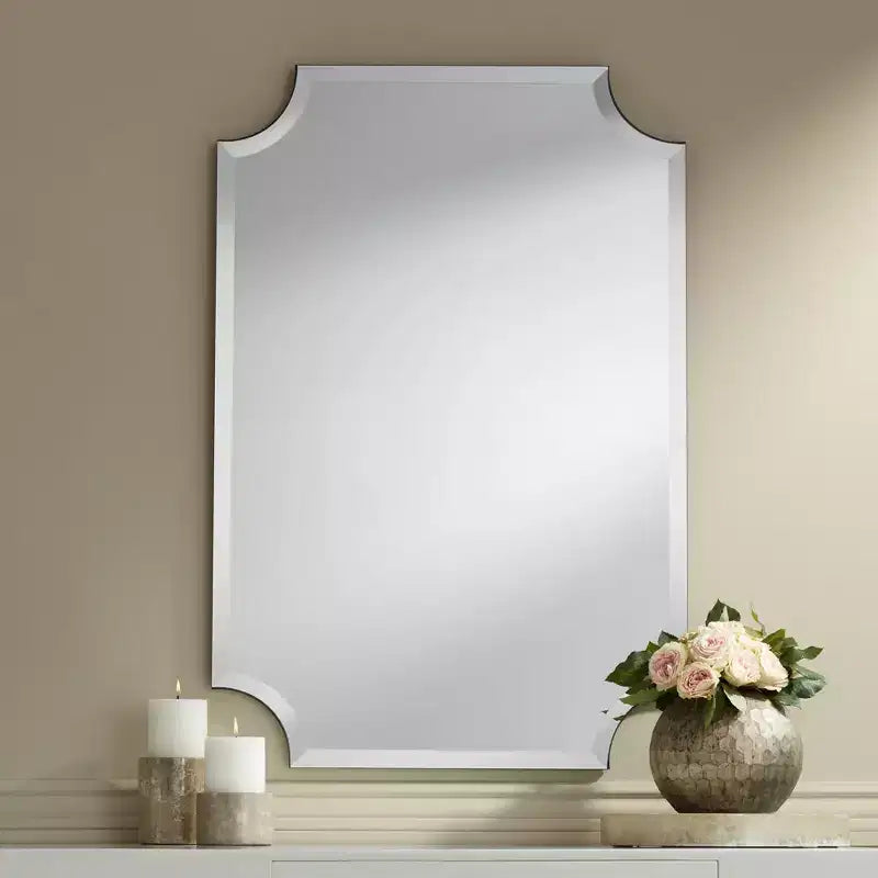 Espejo de pared rectangular plateado sin marco con esquinas cortadas