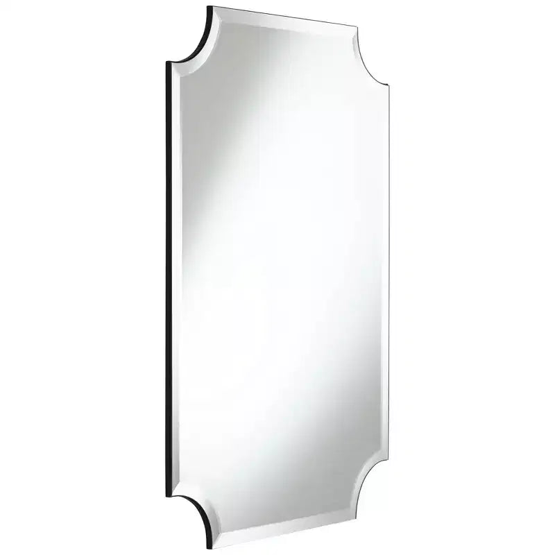 Espejo de pared rectangular plateado sin marco con esquinas cortadas